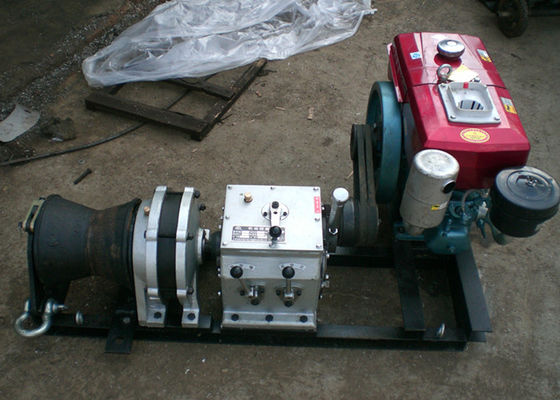 ซื้อ 5 ตัน เครื่องยนต์ไดเซลที่ขับเคลื่อน Capstan Winch สําหรับการดึงสายไฟฟ้าภาระหนักในการก่อสร้างสายส่ง online manufacture
