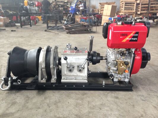 ซื้อ เครื่องดึงสายเคเบิลแบบใช้เครื่องยนต์ดีเซลขนาด 5 ตัน พร้อมการทำงานความเร็วสูงสำหรับการติดตั้งสายส่ง online manufacture