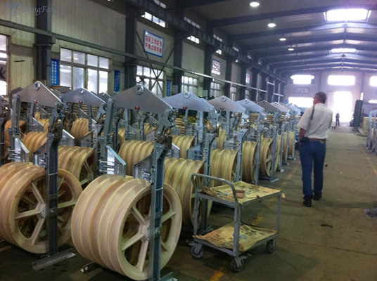ซื้อ บล็อกร้อยสายเฮลิคอปเตอร์สำหรับดึงตัวนำที่มัดรวมกันสี่ตัว online manufacture