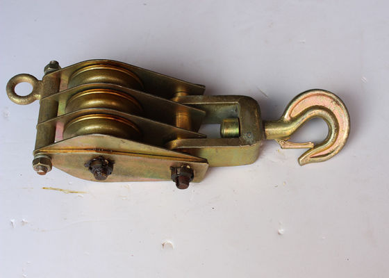 เครื่องยกเหล็ก 3 ล้อ 10kN พร้อมกรอบเหล็กกระปุกสําหรับการก่อตั้งหอคอยและการใช้งานพูลยก