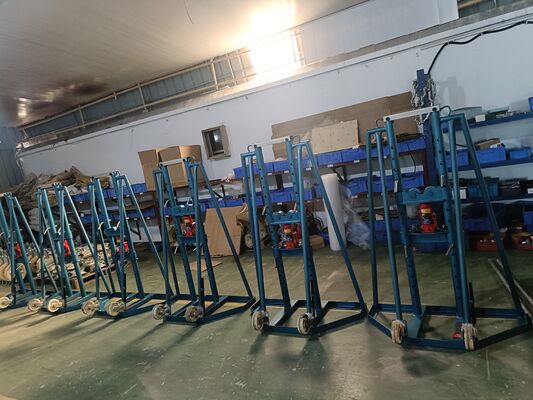 5 ตัน ไฮดรอลิกเคเบิ้ล ทรัม แจ็ค สแตนด์กับกรอบเหล็กความแข็งแรงสูงและการออกแบบความสูงปรับปรับสําหรับการยกสายไฟฟ้าเคเบิ้ลรีลภาระหนัก